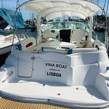 Vina Boat - Unique In Marina *