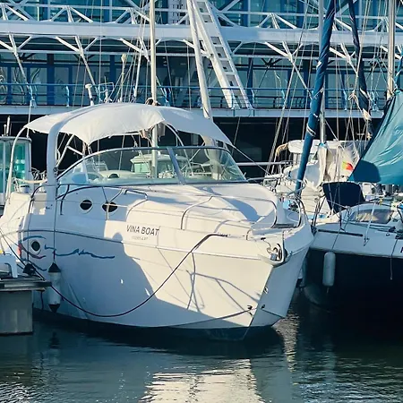 Vina Boat - Unique In Marina Hotel na wodzie *