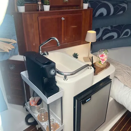 Vina Boat - Unique In Marina Hotel na wodzie