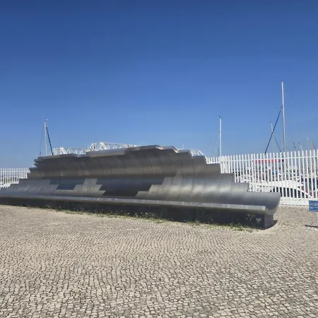Hotel na wodzie Vina Boat - Unique In Marina *